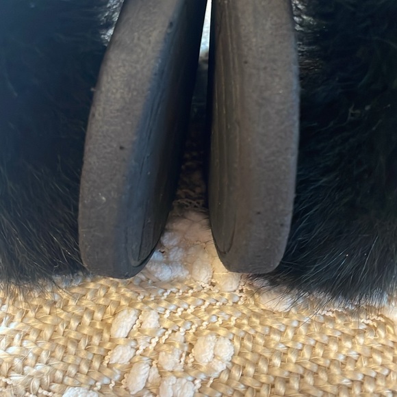 Fox Fur Slides - Picture 4 of 5